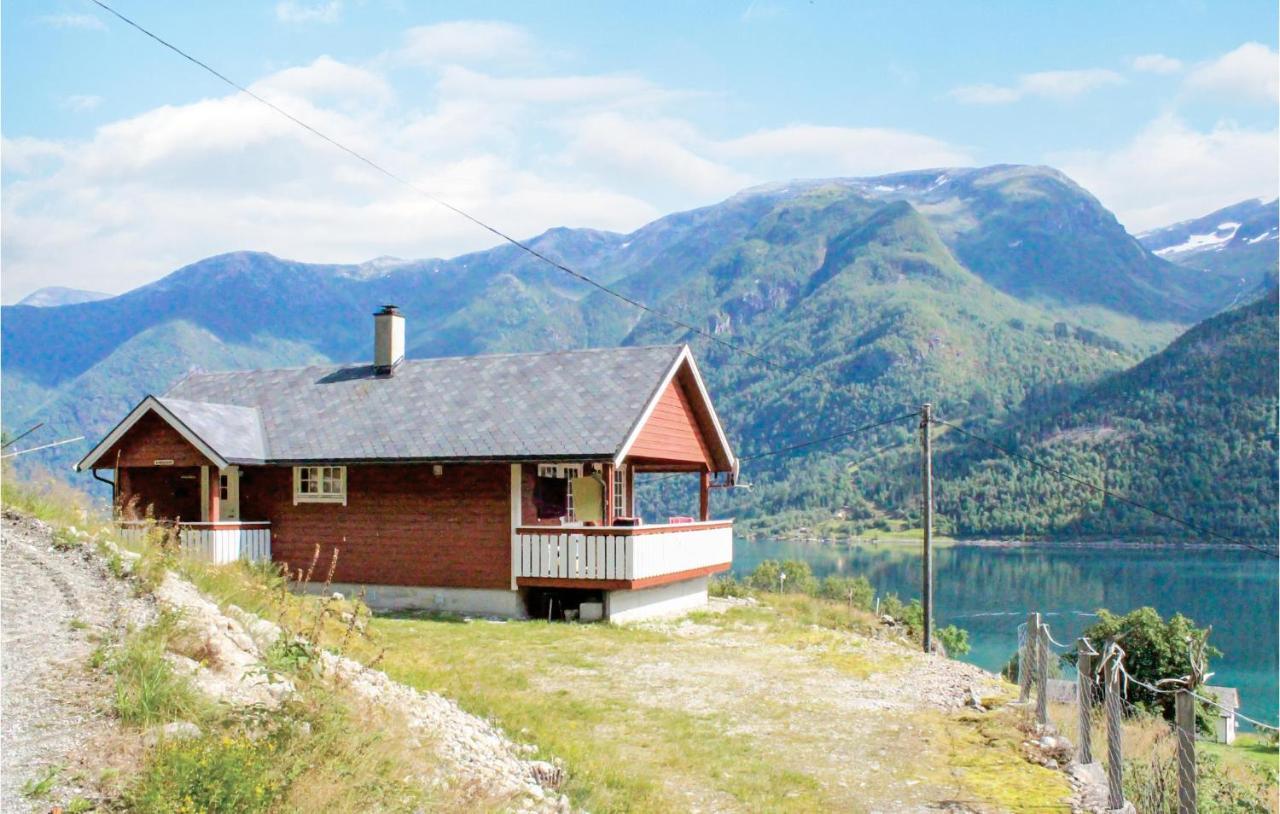 Cozy Home In Fjaerland With House A Mountain View Luaran gambar
