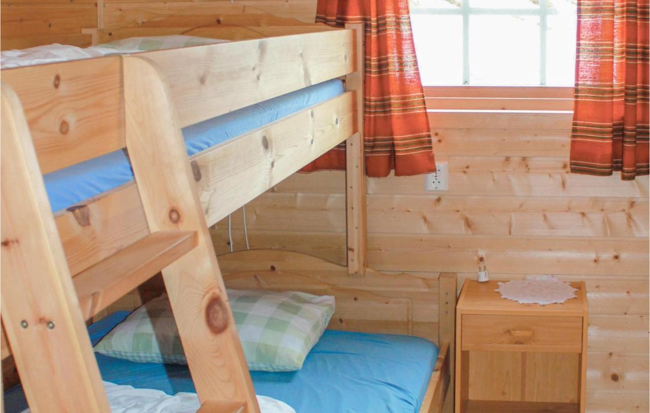Cozy Home In Fjaerland With House A Mountain View Luaran gambar