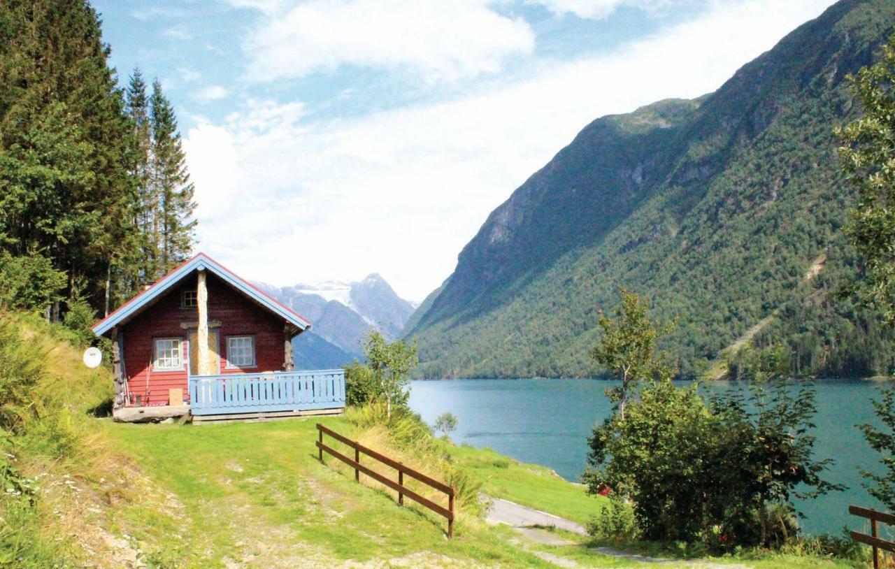 Cozy Home In Fjaerland With House A Mountain View Luaran gambar
